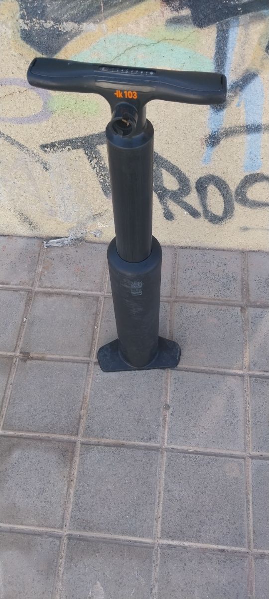 Inflador de Kayak Negro Le falta manguera