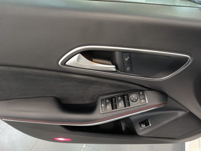 Mercedes Clase CLA 200 AMG Line 156cv 