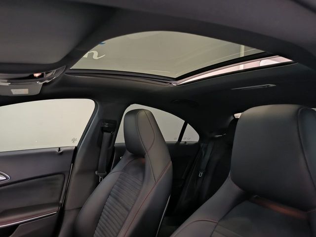 Mercedes Clase CLA 200 AMG Line 156cv 
