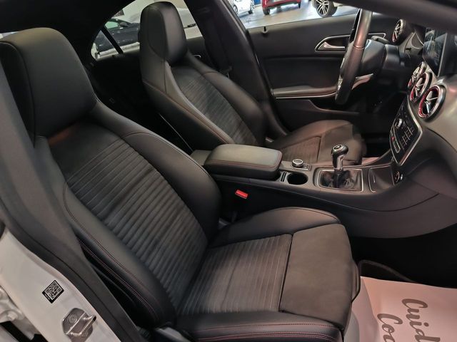 Mercedes Clase CLA 200 AMG Line 156cv 