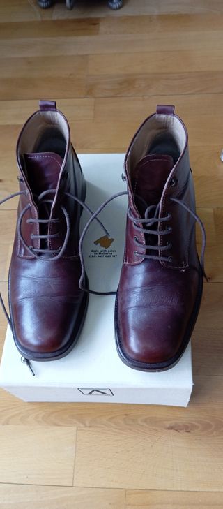 Botines de piel granates