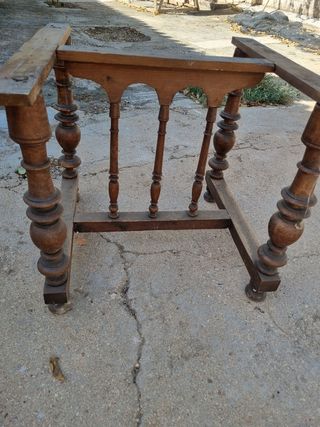 Mesa de madera rústica