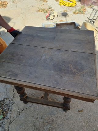Mesa de madera rústica