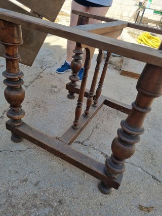 Mesa de madera rústica