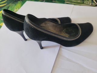 Zapatos de tacón ADELA GIL negros