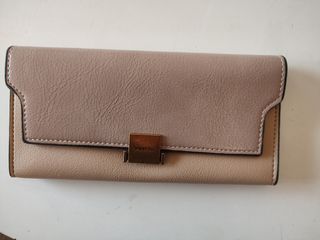 Monedero Mujer Beige tapa morada rosácea ,ver foto