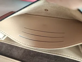 Monedero Mujer Beige tapa morada rosácea ,ver foto