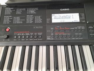 Piano Casio CT-X700