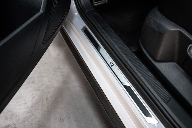 Volkswagen T-Roc  R 2.0TSI 300CV 1 DUEÑO IVA DEDUC