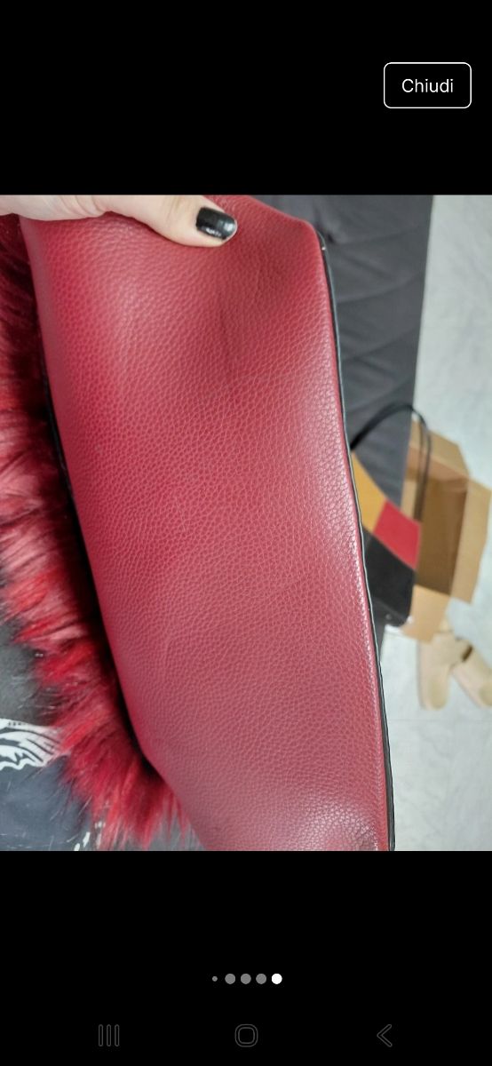 Borsa a spalla rosa con pelliccia