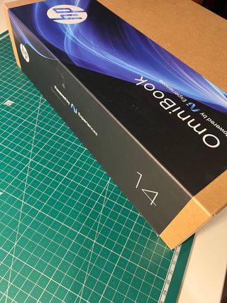 Portátil HP OmniBook 14” Táctil Slim PRECINTADO 