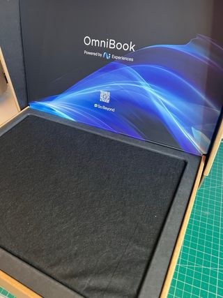 Portátil HP OmniBook 14” Táctil Slim PRECINTADO 