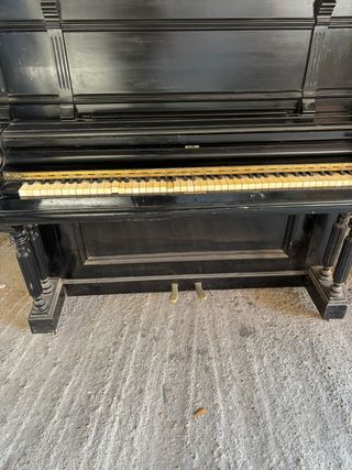 Piano Nogar Siglo XVIII