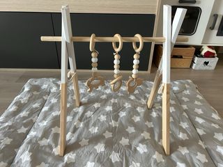 Gimnasio y colchoneta para bebé
