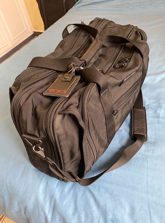 Bolso de viaje TUMI negro