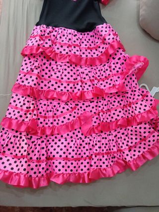 Traje de flamenca de niña rosa y negro 