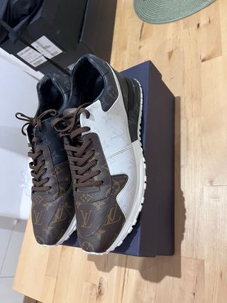 Louis Vuitton Zapatos Talla 44
como nuevo 