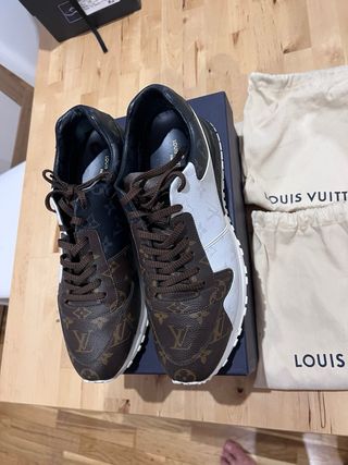 Louis Vuitton Zapatos Talla 44
como nuevo 