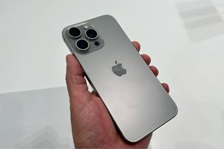 iPhone 15 Pro Max Plata 256GB
