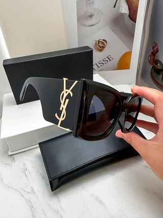 YSL Negro y dorado