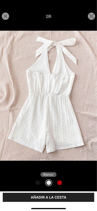 Mono blanco corto con escote halter