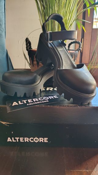 Zapatos plataforma ALTERCORE cuero vegano negros