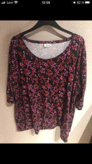 Camiseta floral talla XXXL