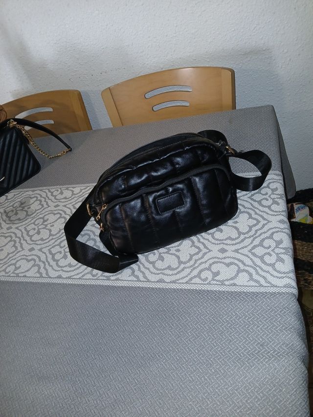 Borsa nera trapuntata