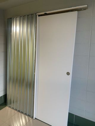 REGALO. Puerta corredera con cajetín