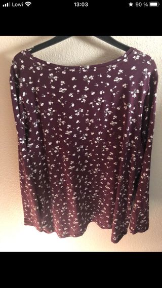 Camiseta floral morada talla XXXL