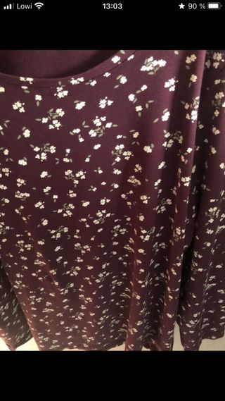Camiseta floral morada talla XXXL