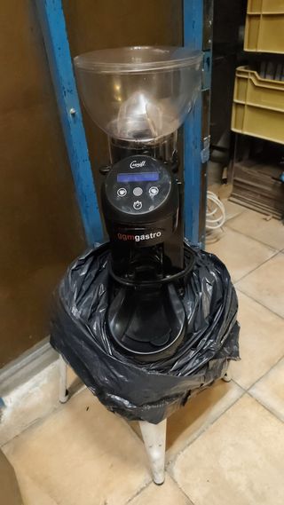 Cafetera Profesional con Molinillos 