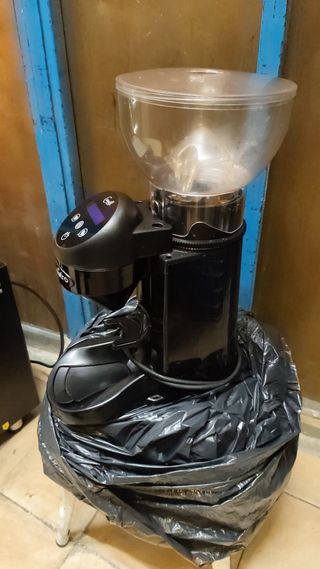 Cafetera Profesional con Molinillos 