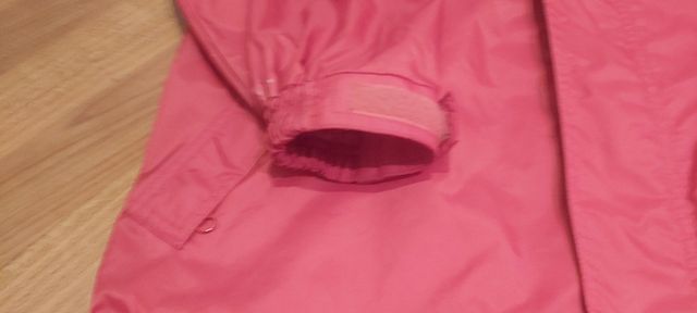 Chubasquero niña talla 10. Marca boomerang