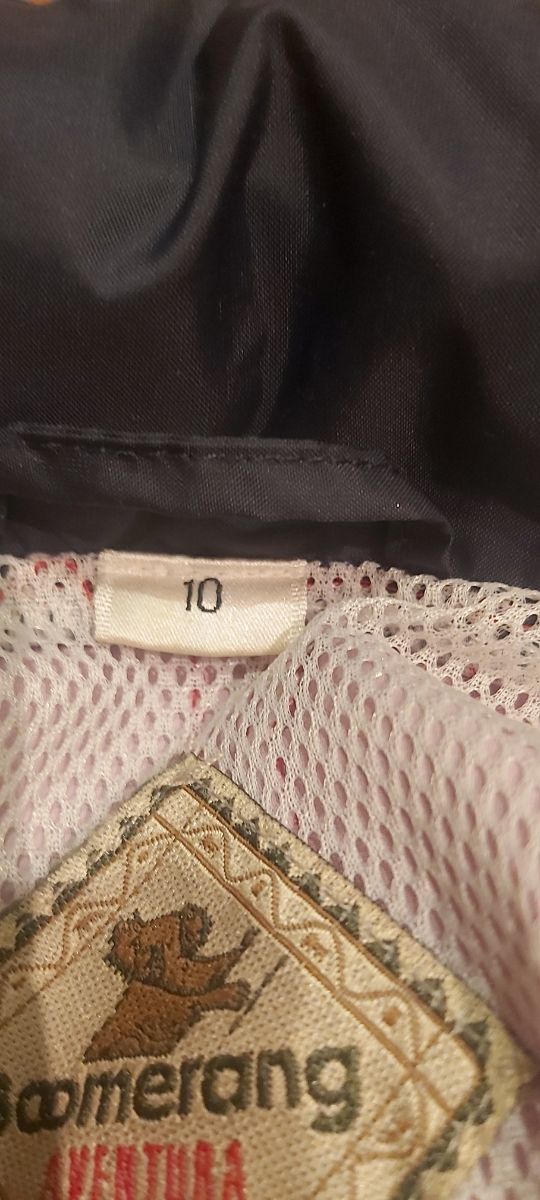 Chubasquero niña talla 10. Marca boomerang