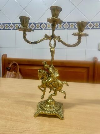 Conjunto Reloj y 2 Candelabros Dorados
