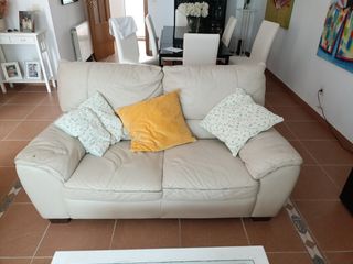 Sofá de piel natural beige
