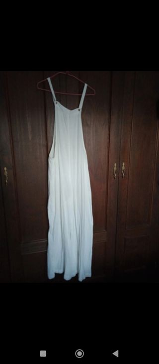 Mono de algodón blanco