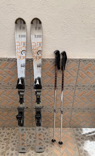 Esquís 140 cm con fijaciones
