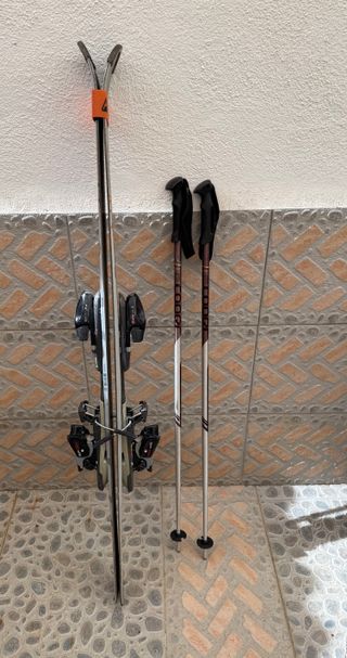 Esquís 140 cm con fijaciones