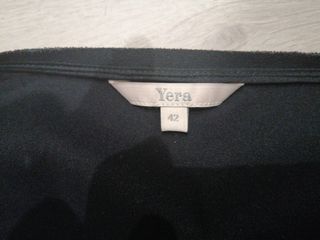Blusa Yera Negra Manga Larga