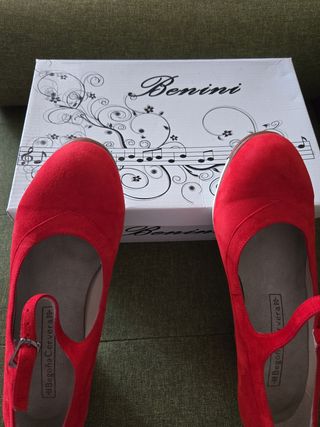 Zapatos de flamenco Benini rojos