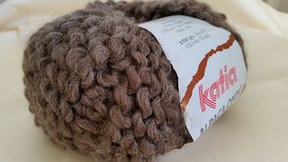 REGALADO 2 MADEJAS DE LANA