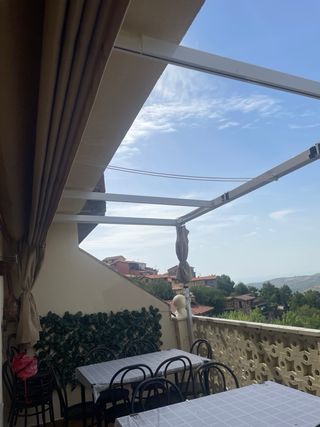 Pérgola extensible aluminio lona beige