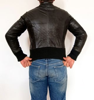 Bomber de cuero negro