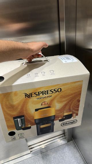 Cafetera Nespresso Vertuo Pop DeLonghi sin abrir