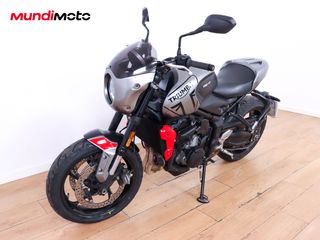 TRIUMPH TRIDENT 660