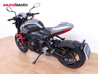 TRIUMPH TRIDENT 660