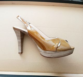 Scarpe estive con tacco alto