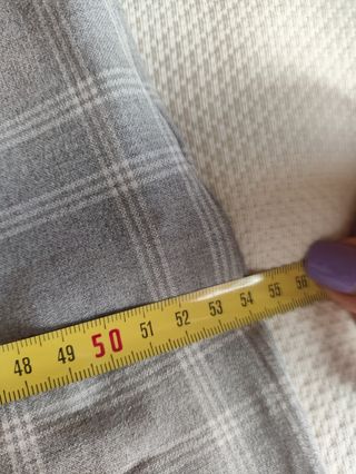 Pantalón de cuadros Zara gris